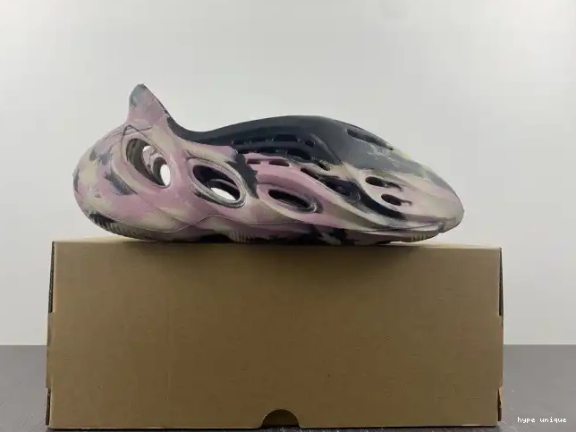 hype IG9562 Foam Adidas Yeezy MX Carbon RNR 0516